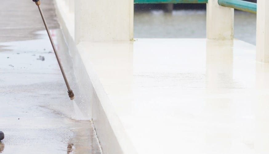 London Power Washing Team Render Cleaning Services