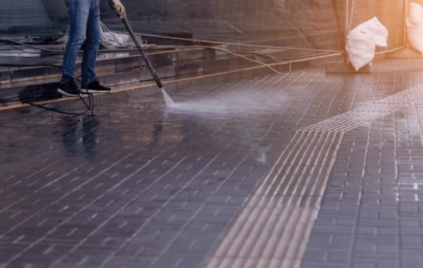 Why Choose A Professional Pressure-Washer